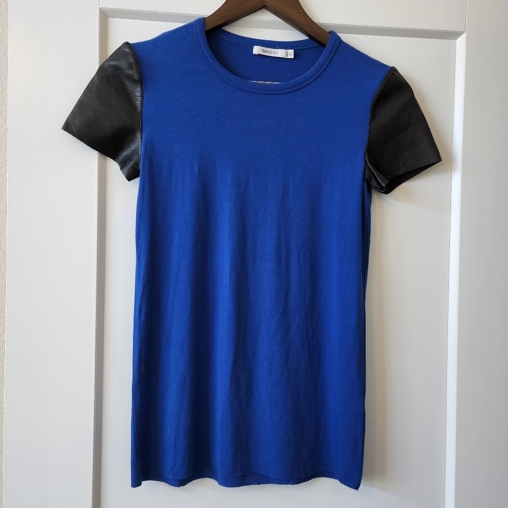 Bailey 44 Black Faux Leather Sleeve Blue Stretch Pullon Over Short Sleeve Top XS